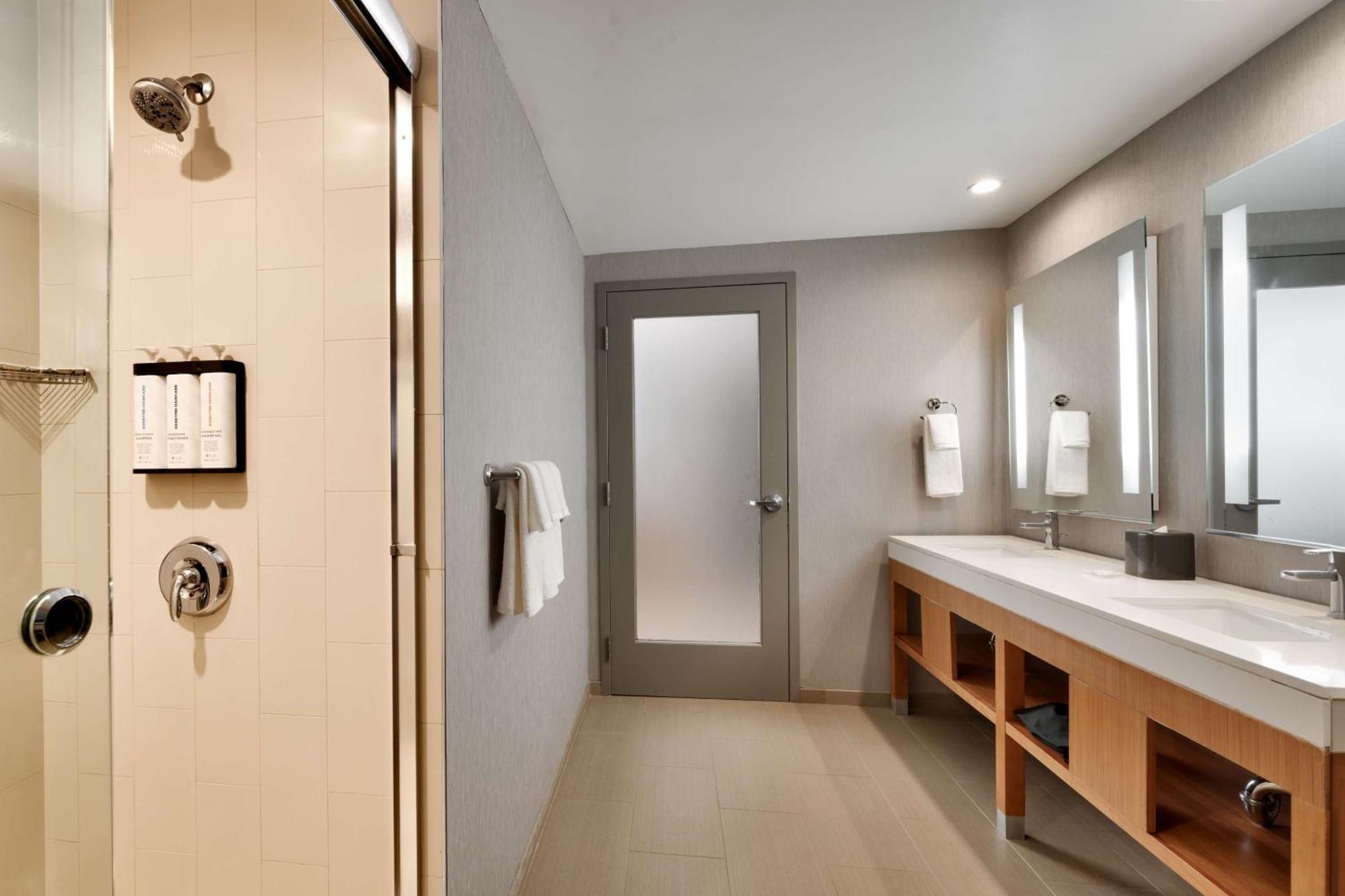 Hyatt Place At Anaheim Resort / Convention Center Экстерьер фото