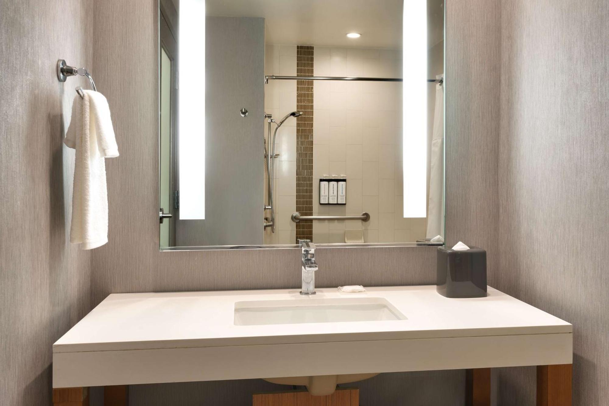 Hyatt Place At Anaheim Resort / Convention Center Экстерьер фото